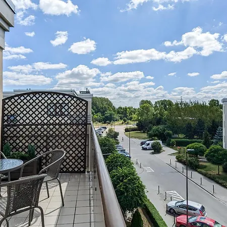 Luksusowy Z 4 Sypialniami, Klimatyzacja I Biurkiem W Gdansku By Renters Apartamento Gdansk