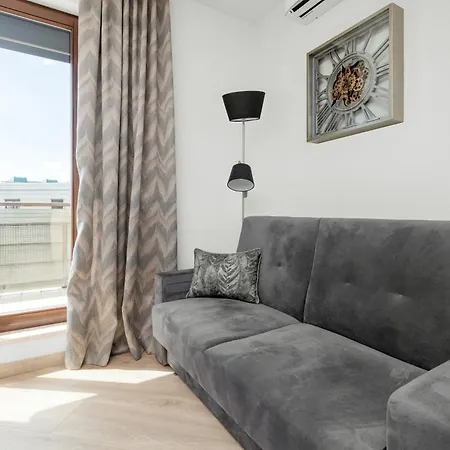 Apartamento Luksusowy Z 4 Sypialniami, Klimatyzacja I Biurkiem W Gdansku By Renters *