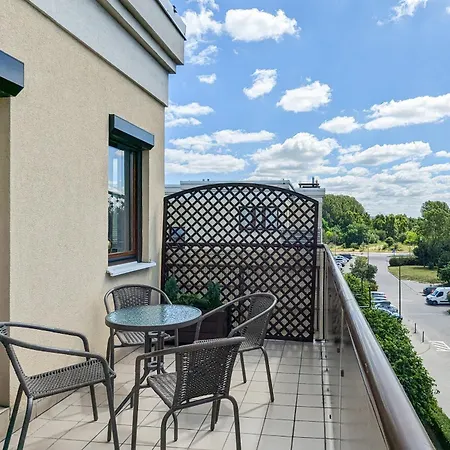 Apartamento Luksusowy Z 4 Sypialniami, Klimatyzacja I Biurkiem W Gdansku By Renters Gdansk